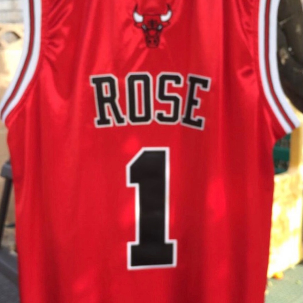 Derek Rose Bulls Jersey